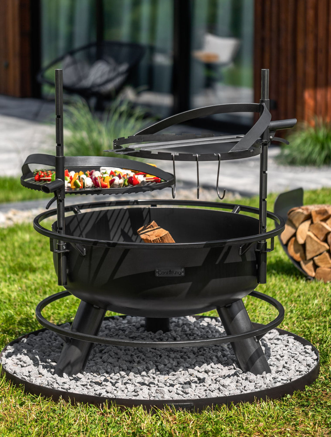 Multifunktionale Feuerschale „BANDITO“ – mit drehbarem Grillrost